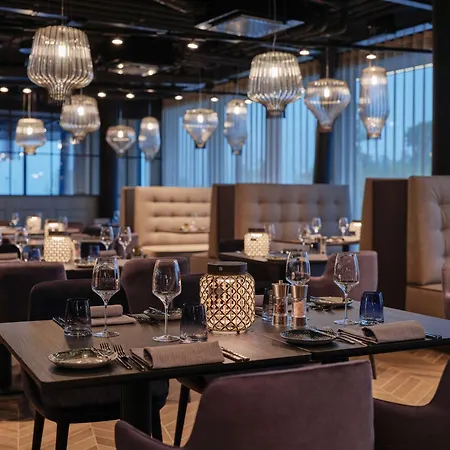 Otel Dorint & Locarno-riazzino